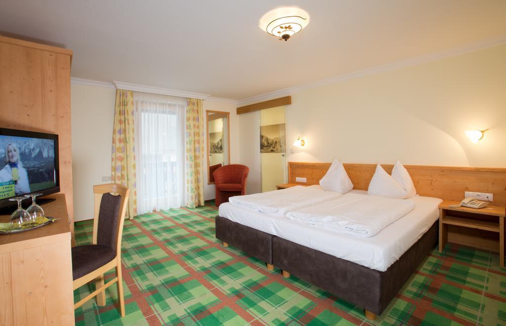 Alpenhotel Neuwirt ชลัดมิง ภายนอก รูปภาพ